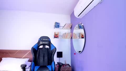 Snapshot of amber_maxwell chatting on 02-28-25, 09:01 Amber online show from 02-28-25, 09:01