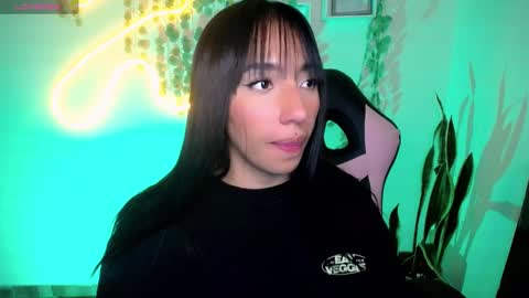 Snapshot of amber_morgan1 chatting on 01-30-25, 06:46 Amber online show from 01-30-25, 06:46