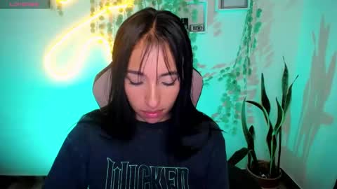 Snapshot of amber_morgan1 chatting on 02-21-25, 07:56 Amber online show from 02-21-25, 07:56