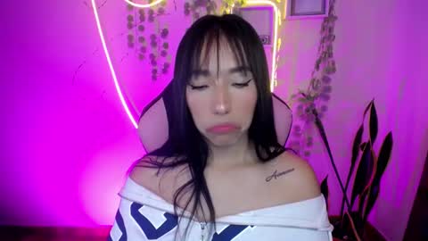 Snapshot of amber_morgan1 chatting on 03-11-25, 03:34 Amber online show from 03-11-25, 03:34
