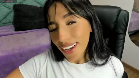 Snapshot of amber_morgan1 chatting on 12-18-25, 12:06 Amber online show from 12-18-25, 12:06