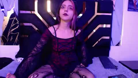 Snapshot of amberblackcs01 chatting on 04-23-26, 02:30 amber online show from 04-23-26, 02:30