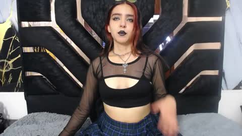 Snapshot of amberblackcs01 chatting on 05-06-26, 02:22 amber online show from 05-06-26, 02:22