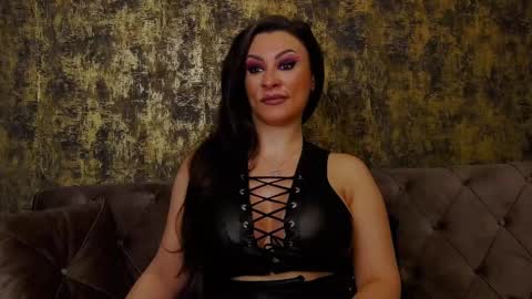 Snapshot of ambercrost chatting on 01-28-25, 09:08 Goddess Amber online show from 01-28-25, 09:08