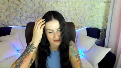 Snapshot of amberdismond chatting on 05-08-26, 06:08 Anna online show from 05-08-26, 06:08