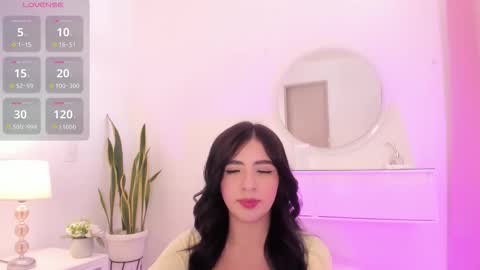 Snapshot of amberlowell chatting on 10-10-25, 08:19 Amber online show from 10-10-25, 08:19