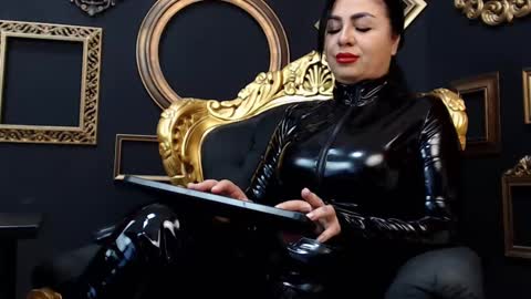 AMBER online show from 02-25-25, 05:41