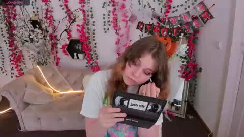 Snapshot of amechan chatting on 11-02-25, 01:46 Ame online show from 11-02-25, 01:46