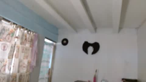 amelia  online show from 11-25-25, 01:11