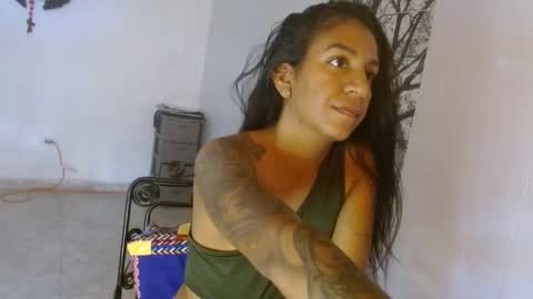 Snapshot of amelia_2023 chatting on 04-08-26, 02:17 amelia online show from 04-08-26, 02:17