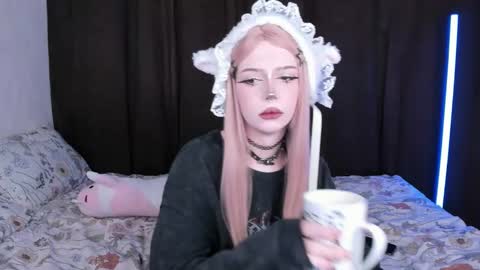 Amelia online show from 02-26-25, 10:04