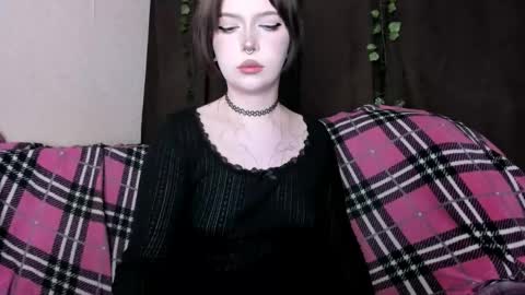 Snapshot of amelia__miller chatting on 05-13-26, 11:11 Amelia online show from 05-13-26, 11:11