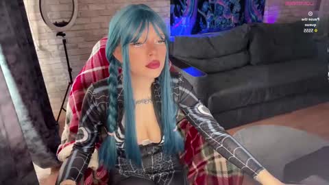 Amelia Aley  online show from 03-01-25, 07:41