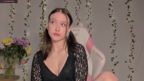 Snapshot of amelia_lein chatting on 12-14-25, 12:38 Your Amelia online show from 12-14-25, 12:38