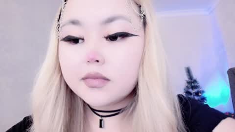 Snapshot of amelia_sunlight chatting on 12-23-24, 11:39 Amelia online show from 12-23-24, 11:39