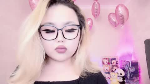 Snapshot of amelia_sunlight chatting on 02-15-25, 12:15 Amelia online show from 02-15-25, 12:15