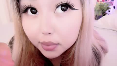 Snapshot of amelia_sunlight chatting on 09-10-25, 05:02 Amelia online show from 09-10-25, 05:02