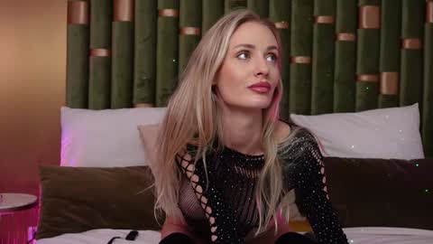 Amelia online show from 12-30-24, 12:20