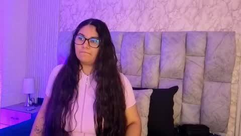 AMELIA CASTELL  online show from 04-19-26, 10:45