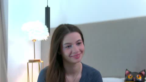 Amelia online show from 03-09-25, 10:08