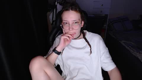 Snapshot of ameliakamishiro chatting on 11-24-25, 02:22 Amelia online show from 11-24-25, 02:22