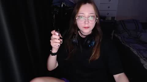 Snapshot of ameliakamishiro chatting on 12-02-25, 12:27 Amelia online show from 12-02-25, 12:27