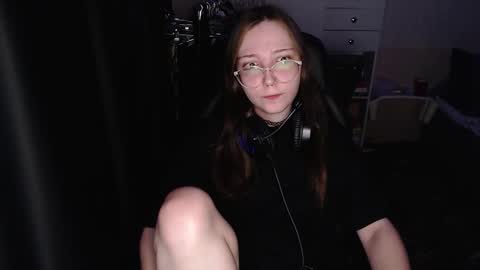 Snapshot of ameliakamishiro chatting on 12-04-25, 01:59 Amelia online show from 12-04-25, 01:59