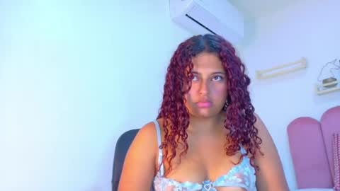 Snapshot of amelialaurent_ chatting on 07-11-26, 06:10 amelialaurent_ online show from 07-11-26, 06:10