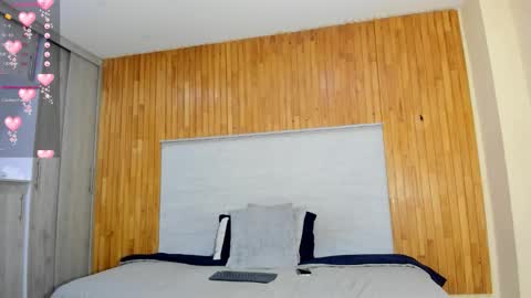 Daniela online show from 11-13-25, 01:10