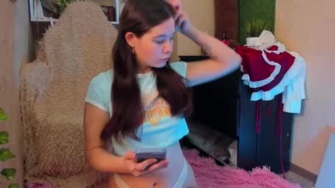 Snapshot of amelialy chatting on 12-15-25, 07:12 amelialy online show from 12-15-25, 07:12