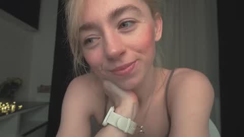 Snapshot of ameliamber0 chatting on 01-25-25, 06:02 Amelia online show from 01-25-25, 06:02