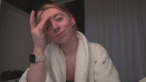 Snapshot of ameliamber0 chatting on 02-07-25, 03:30 Amelia online show from 02-07-25, 03:30