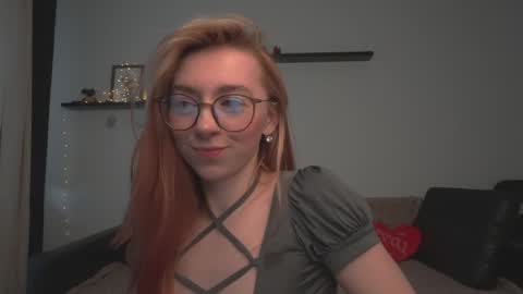 Snapshot of ameliamber0 chatting on 03-08-25, 03:56 Amelia online show from 03-08-25, 03:56