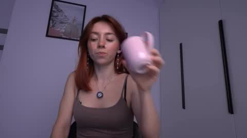 Snapshot of ameliamber0 chatting on 10-02-25, 02:46 Amelia online show from 10-02-25, 02:46