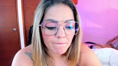 I am Ame  Nice to meet you   online show from 10-17-25, 04:04