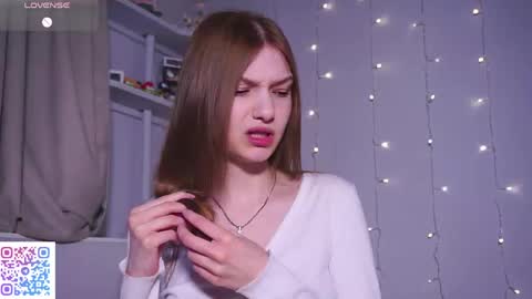 Amelia online show from 04-21-26, 08:53