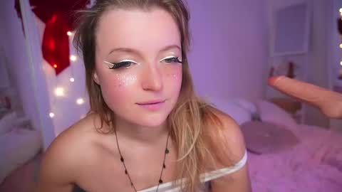 Snapshot of ameliasweety69 chatting on 01-08-25, 02:03 Amelia online show from 01-08-25, 02:03