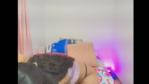 Snapshot of amelieburns18 chatting on 02-15-26, 10:25 Amelie online show from 02-15-26, 10:25