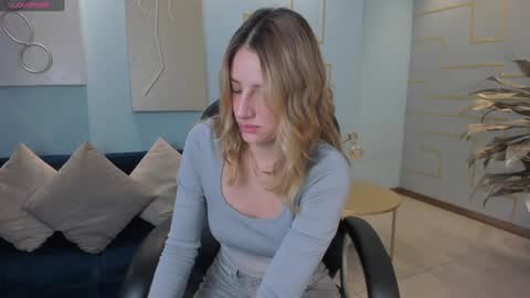 Snapshot of ameliegraham chatting on 12-26-24, 11:21 Amelie Graham online show from 12-26-24, 11:21