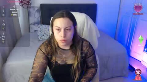 Snapshot of amelierose1 chatting on 06-23-26, 02:48 Amelie online show from 06-23-26, 02:48