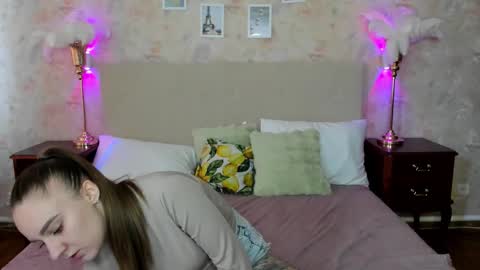 Snapshot of ameligoldy chatting on 11-26-25, 09:21 Ameli online show from 11-26-25, 09:21