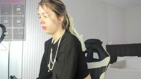 Snapshot of ameliia_castro chatting on 06-26-26, 03:22 Ameliia castro online show from 06-26-26, 03:22