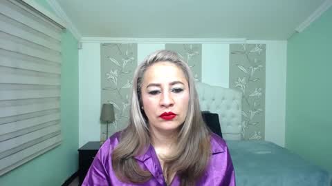 Snapshot of amell_thomson chatting on 12-12-24, 10:56 Amell Thomson online show from 12-12-24, 10:56