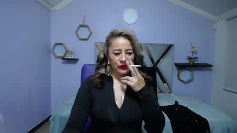 Snapshot of amell_thomson chatting on 12-31-24, 11:09 Amell Thomson online show from 12-31-24, 11:09
