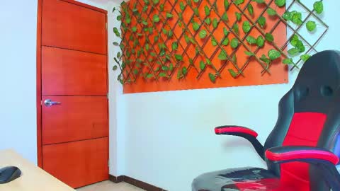 Amell Thomson online show from 04-17-26, 11:02