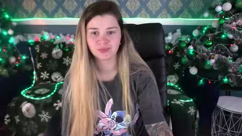 amellymillyy online show from 12-18-25, 08:04