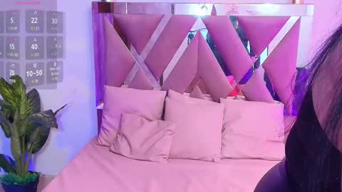 Snapshot of amely_tay chatting on 10-17-25, 11:57 AMELY online show from 10-17-25, 11:57