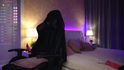 Snapshot of amelyxxx chatting on 12-05-24, 01:03 Amy online show from 12-05-24, 01:03