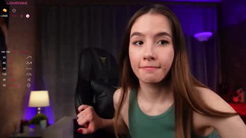 Snapshot of amelyxxx chatting on 02-13-25, 05:58 Amy online show from 02-13-25, 05:58