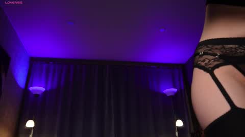 Snapshot of amelyxxx chatting on 03-05-25, 08:54 Amy online show from 03-05-25, 08:54